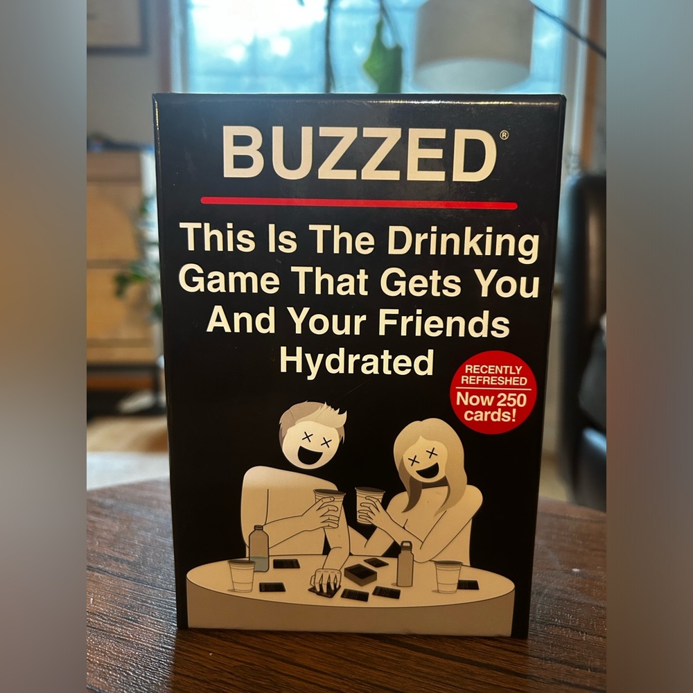 Card game: Buzzed. Like New-no damage.